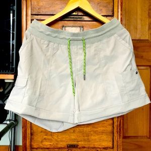 Barely worn Columbia shorts